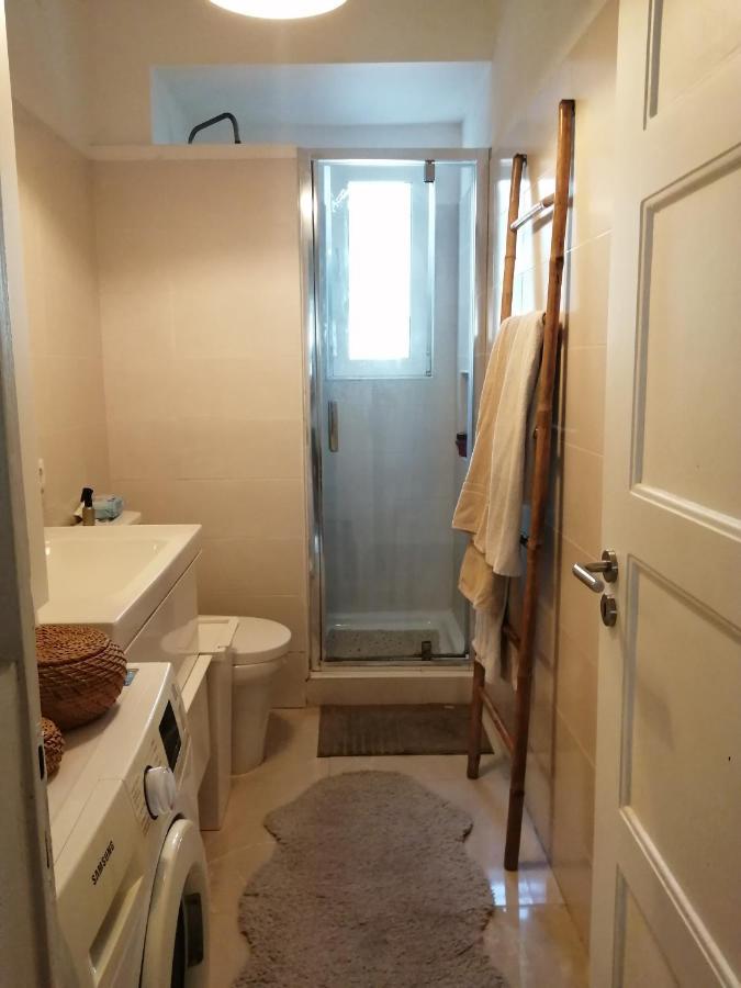 Apartamento Encantador Com Patio Lissabon Buitenkant foto